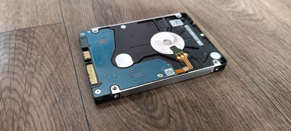 Жесткий диск Seagate Mobile HDD 1TB 5400rpm  ST1000LM035 2.5 SATA III