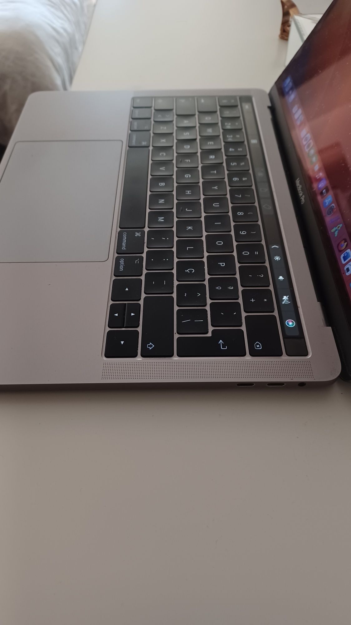 Macbook pro 2021 com touch bar l  13 inch  l  512GB  l