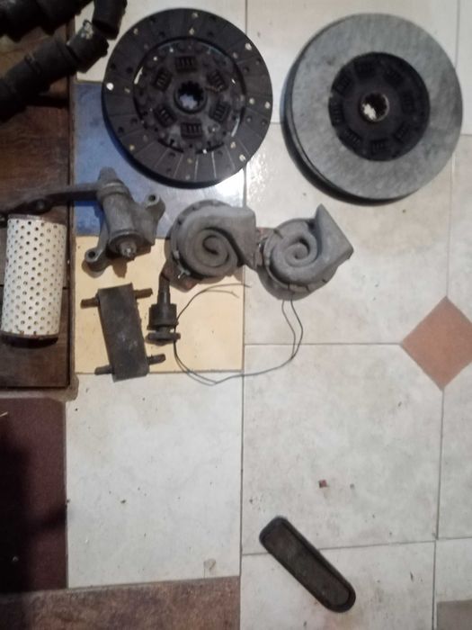 Залишки запчастин уаз волга