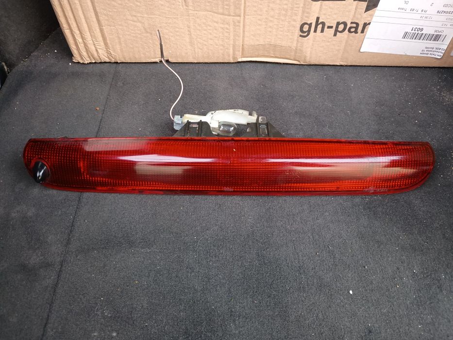 Trzecie światło STOP renaull Espace 4