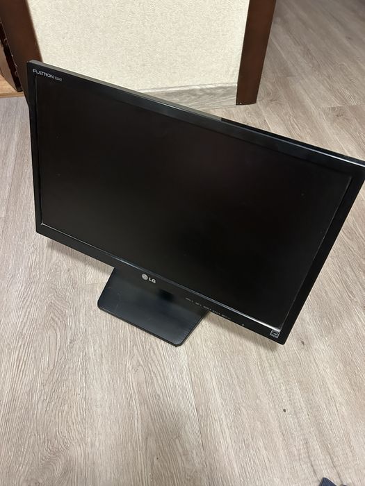 Жк монітор LG бу
