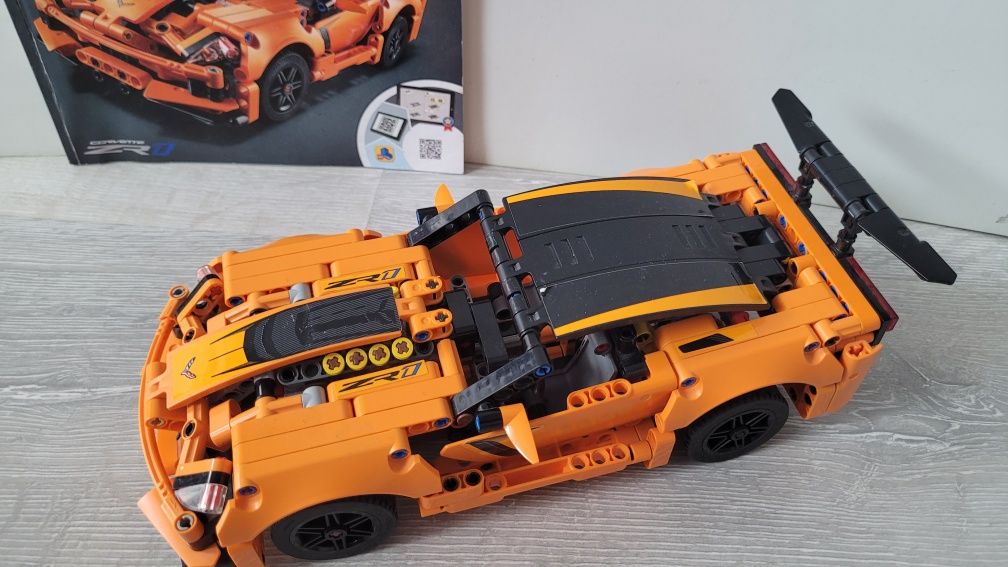 Klocki lego Technic 42093 Chewrolet Corvette  Corvett