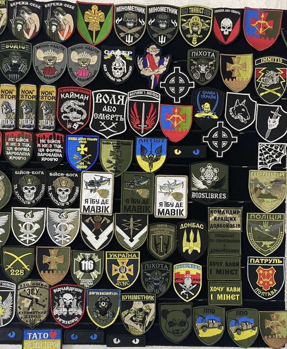 Погони, групи крові, шиврони, позивні