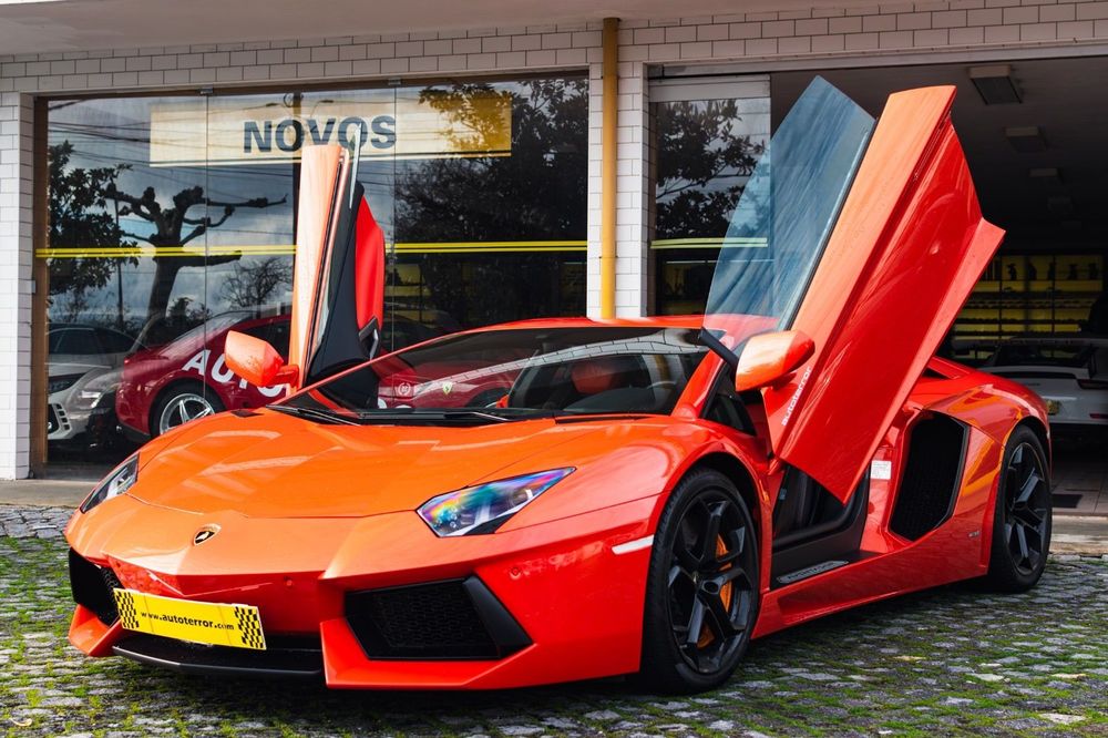 Lamborghini Aventador 6.5 V12 LP700-4