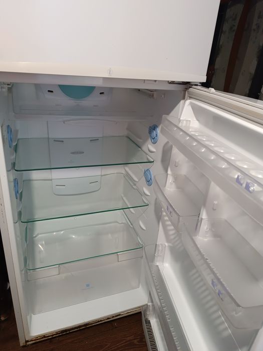 Холодильник Samsung