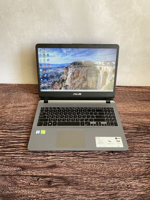 Шустрый Игровой Ноутбук Asus,MX110-2gb,Core-i3,ddr4-8гб,ssd-120