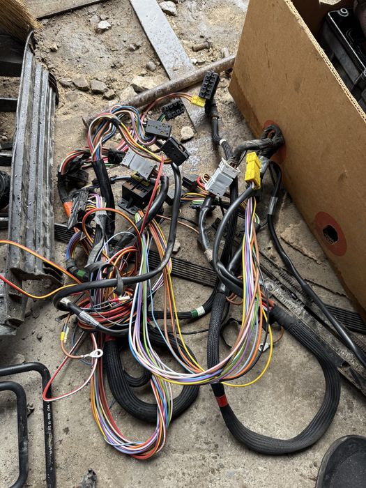 Комплект проводки під електро сидіння w140 мерседес без памяті