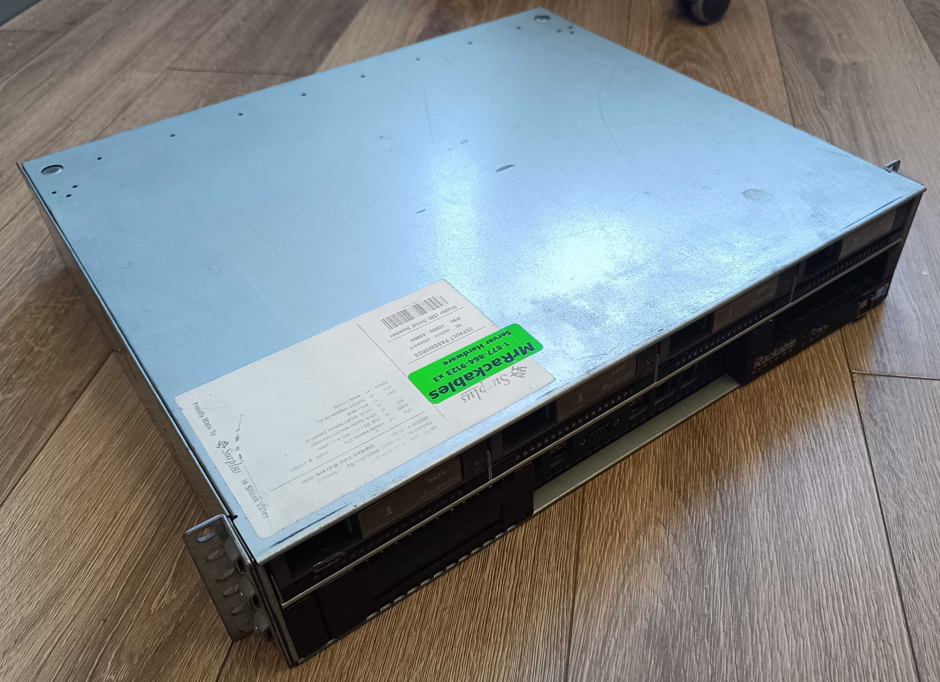 19" Server 2 x DualCore XEON 2,67GHz/ 4*8GB/ 4xSATA-TRAY RAID