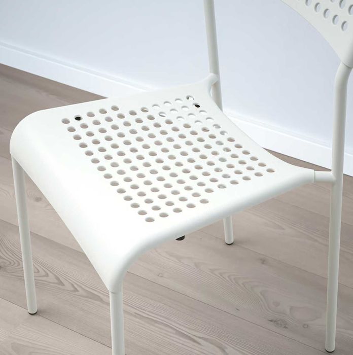 Cadeira branca Ikea