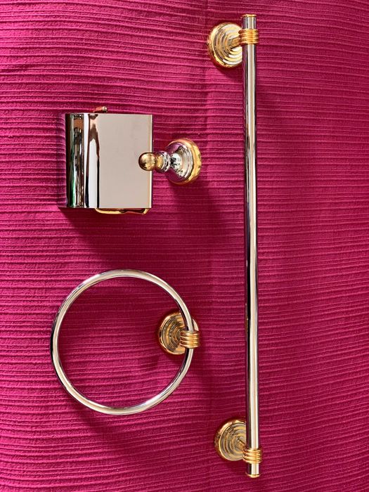 Conjunto de Toalheiros e Porta-Papel Higiénico para Casa de Banho