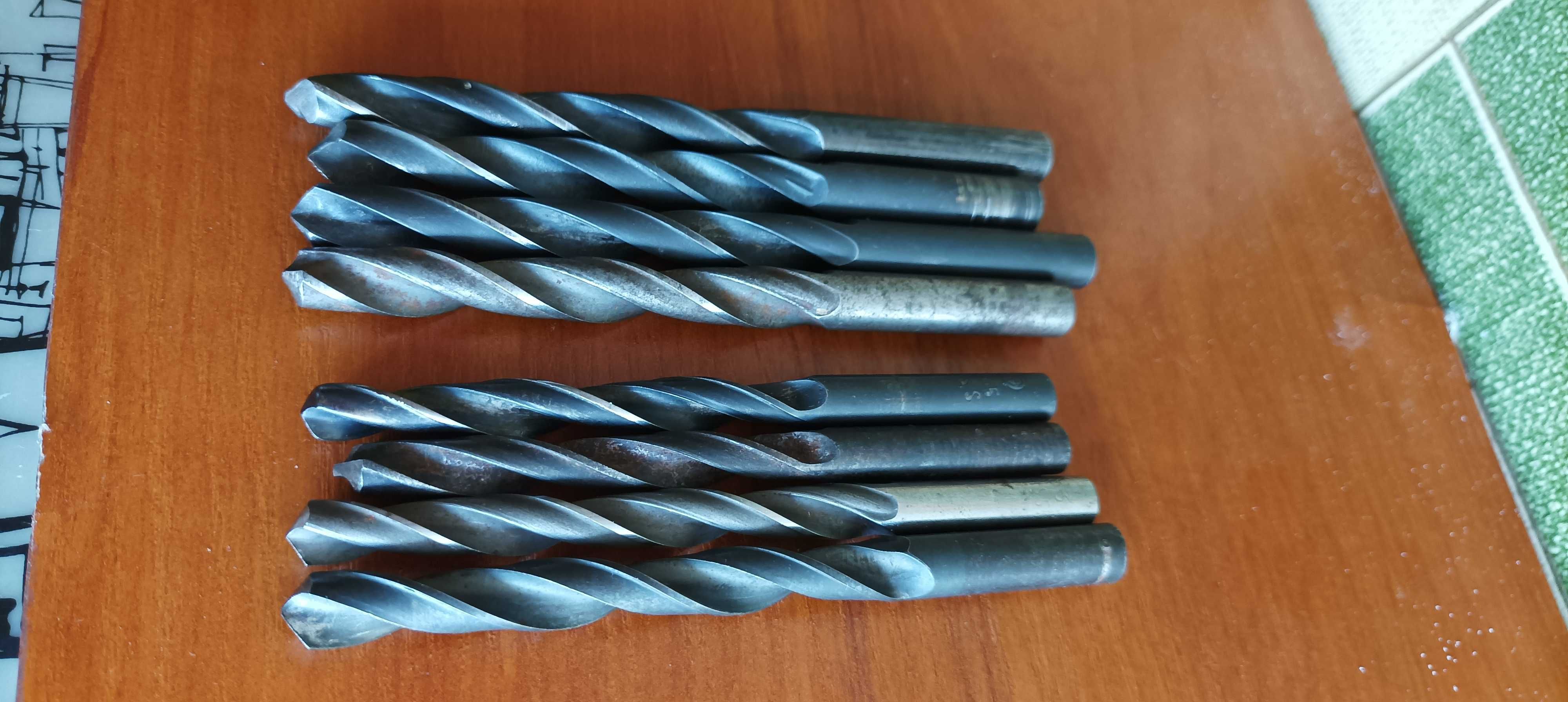 Zestaw 8 wierteł do metalu HSS