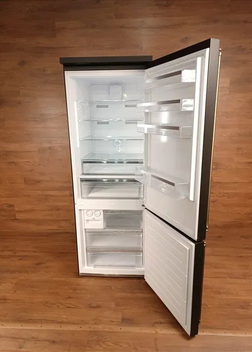 Холодильник ретро чорний з матовим покриттям Smeg б/у
Широкий х