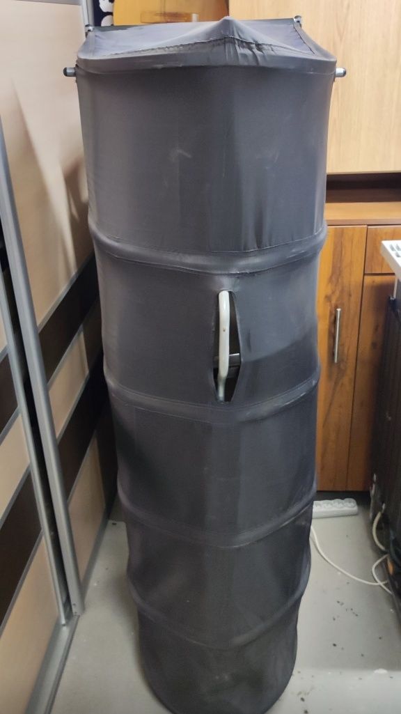 Szafa na kółkach czarna IKEA PS
Wymiary:
Szerokość: 52 cm
Głębokość: 6