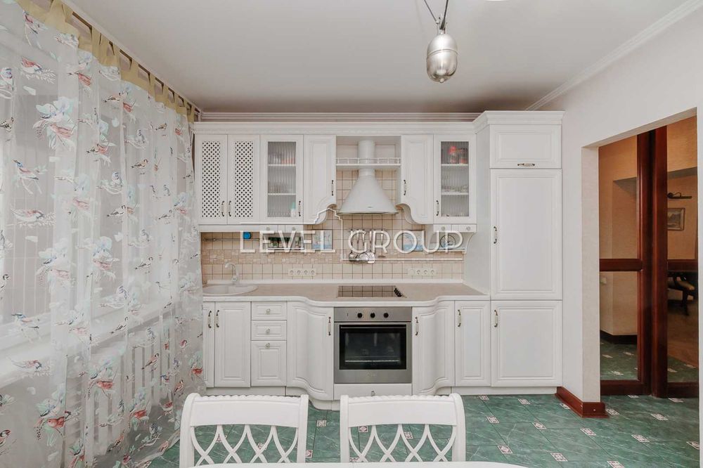 Оренда просторої на вул. Тарасівська, 21, Голосіївський р-н.