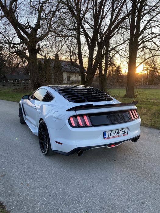 Ford Mustang 5.0 V8 • 2017 • 422 KM • 43 000 km • Doinwestowany