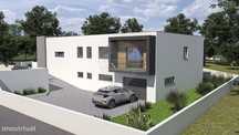 Moradia T4 para venda