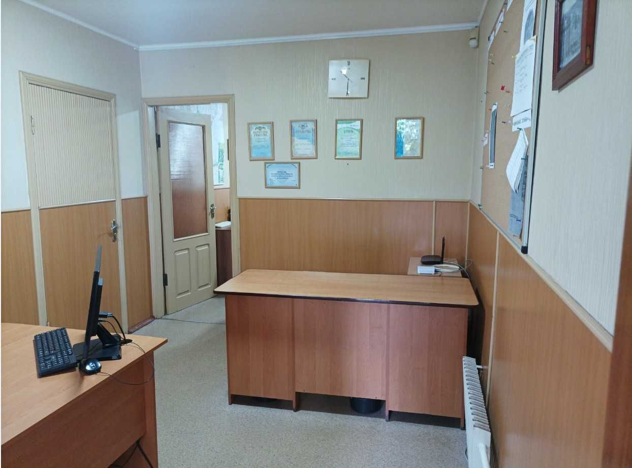 Продам офисное помещение. Юбилейный пр.34.Цена 21000.