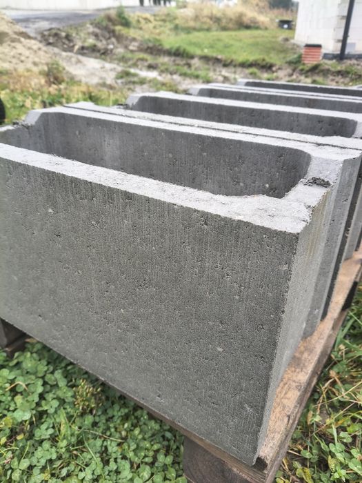 Pustak szalunkowy zalewowy betonowy