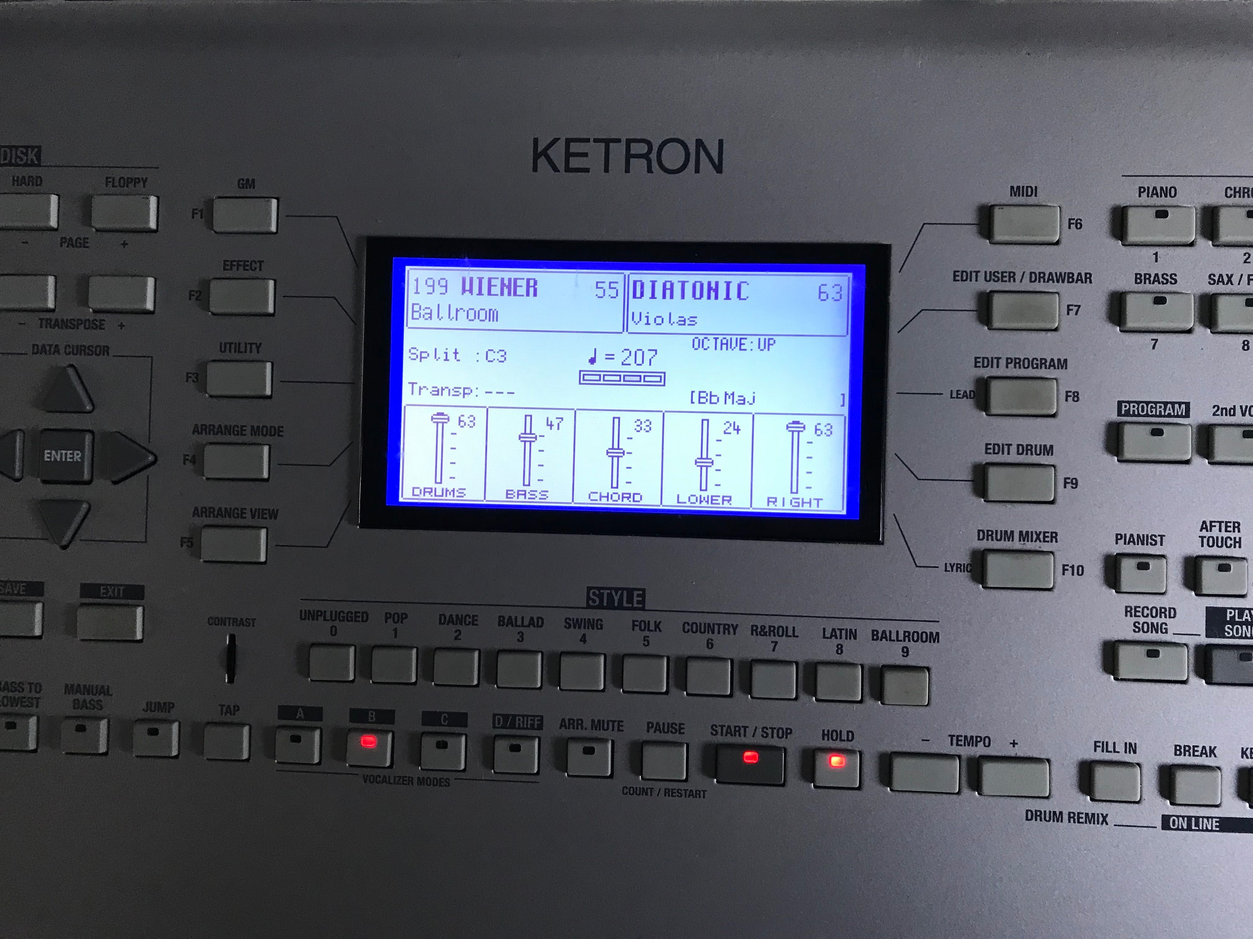 Caixa de ritmos Ketron X4