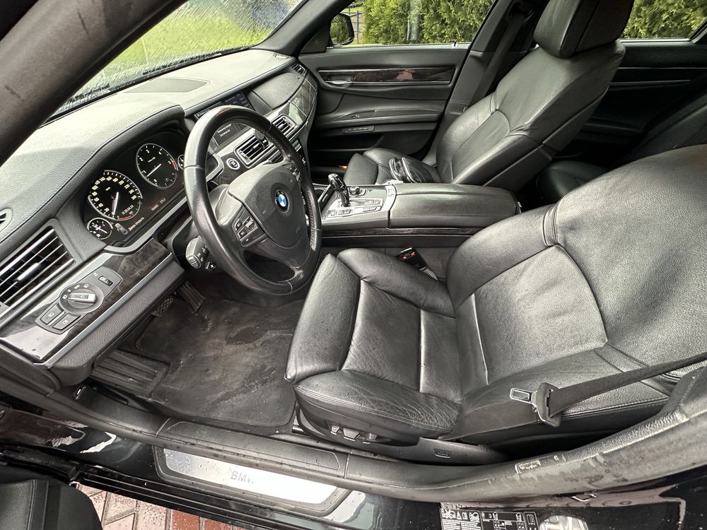 Продам BMW 740d xDrive Official 3.0 дизель 2011