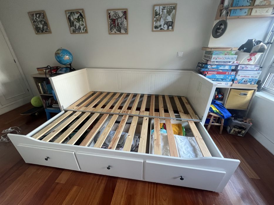Cama Ikea Hemmes - gavetao + 3 gavetas
