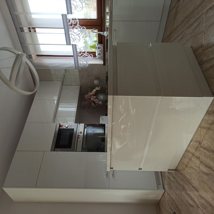 Meble kuchenne pokojowe zabudowy wnęk  szafy na wymiar dla każdego