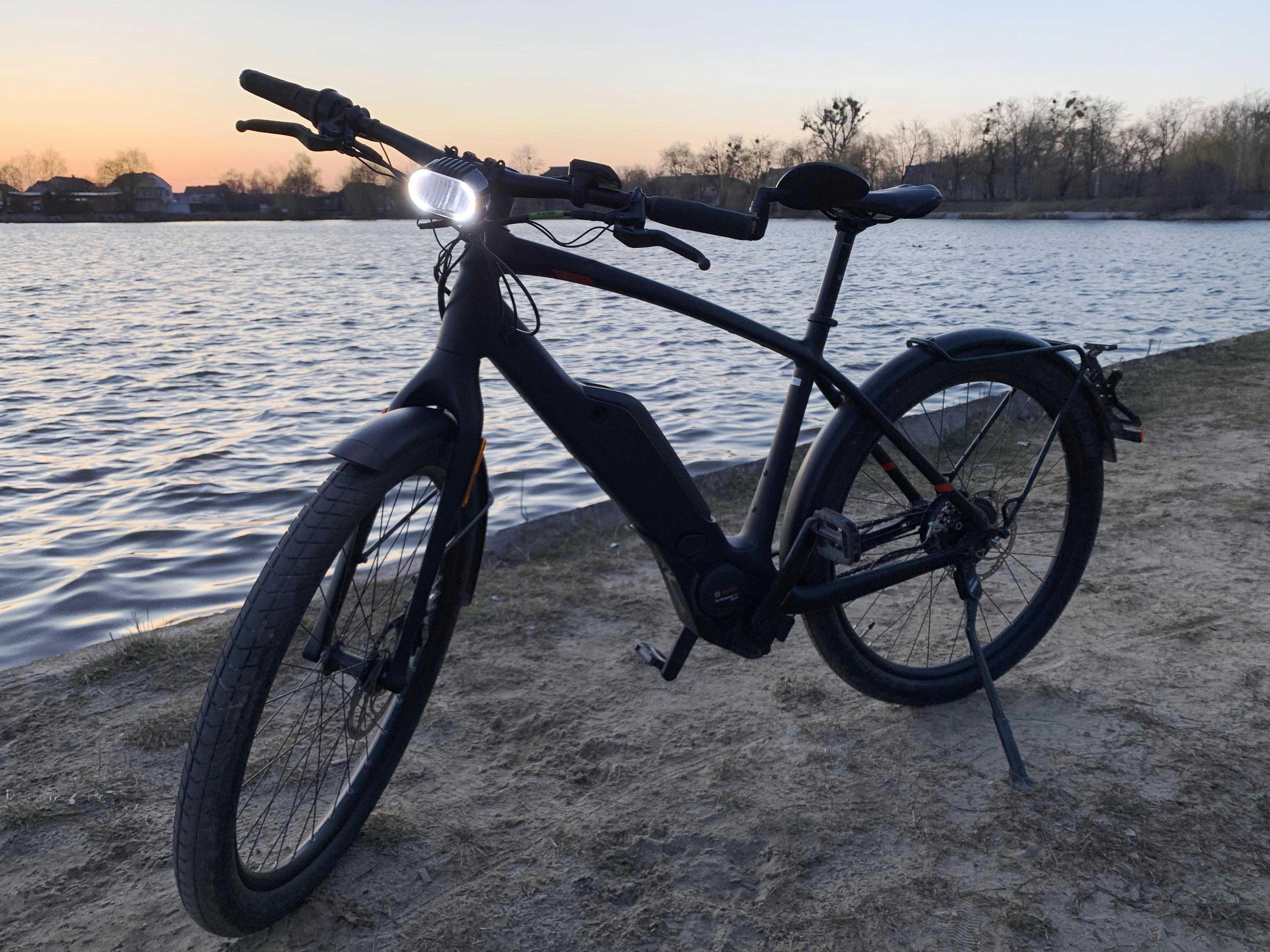 Trek E-BIKE ( електровелосипед Trek super commuter +9s )