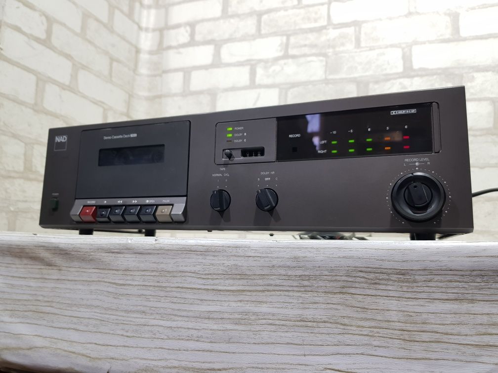 Касетна стереодека NAD 6220, б/у з Німеччини