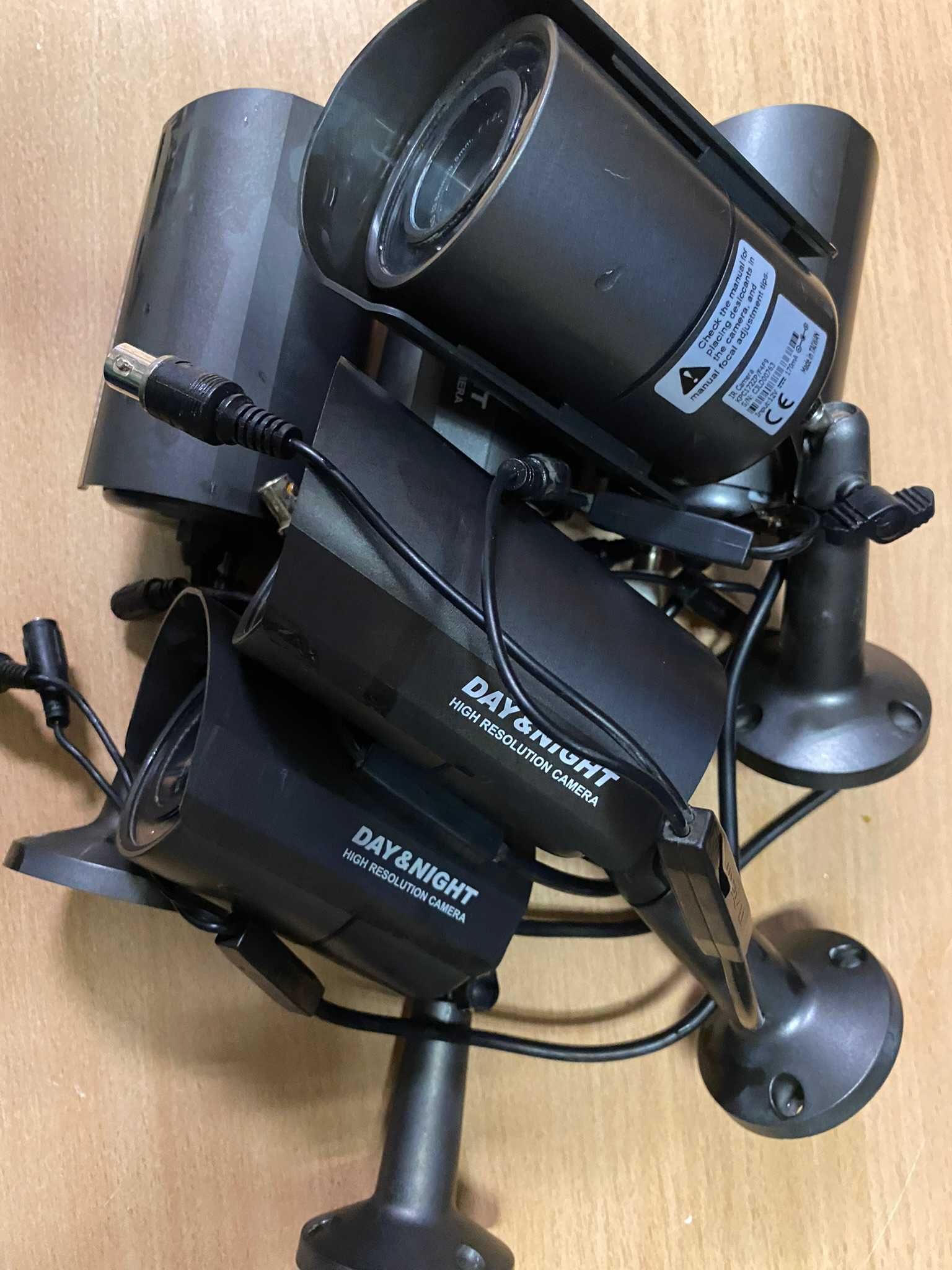 Продам б/у від-ру (IP CAMERA)DH-IPC-HDW2200SP,STS-C316VF,KPC172ZP/F4F9
