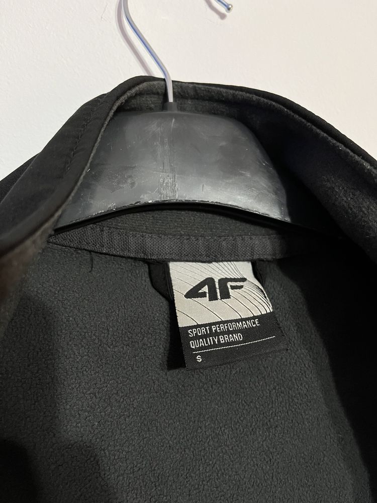 Kurtka 4F aquatech pro+ S bez kaptura