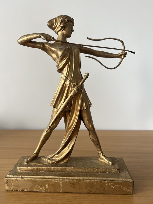 Dekoracyjna rzeźba Art Déco