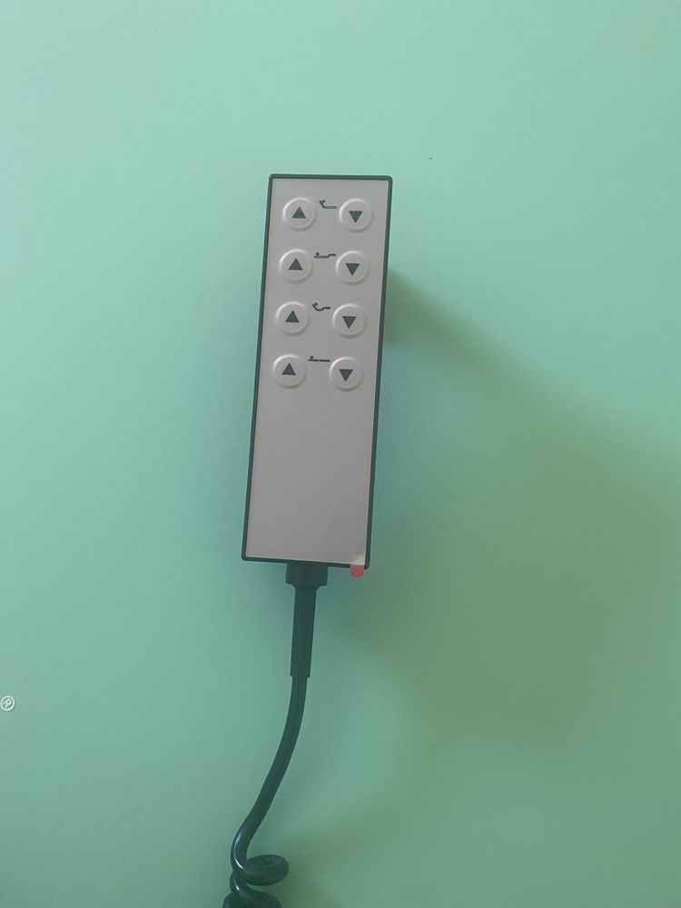 Cama articulada com barras laterais