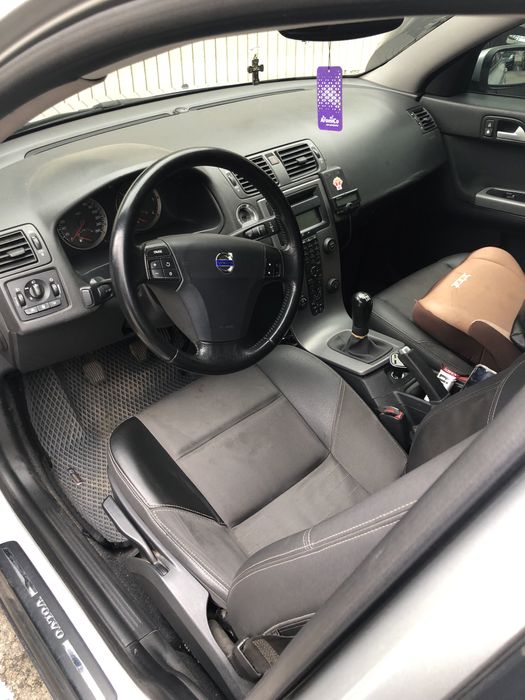 Продам авто volvo 50 дизель 2.0