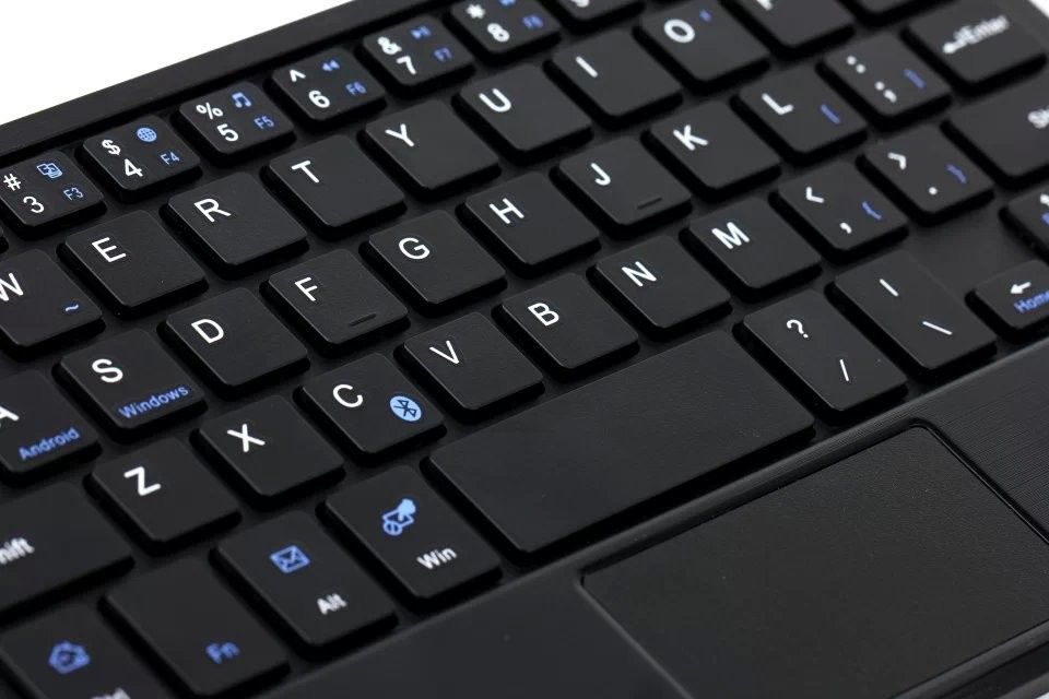 Teclado com rato touch - Bluetooth - para Tablets, Ipad, Boxs - NOVO