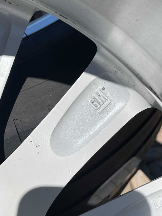 диски R18 8j ET42 5x120 dia67,1 +шини 245,45 R18 OPEL