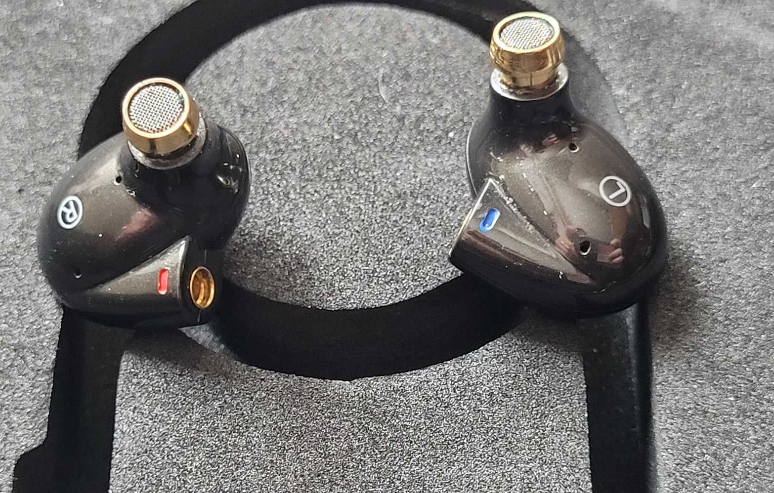Słuchawki Fiio FH1 + 2 x kable (1 x USB-C)
