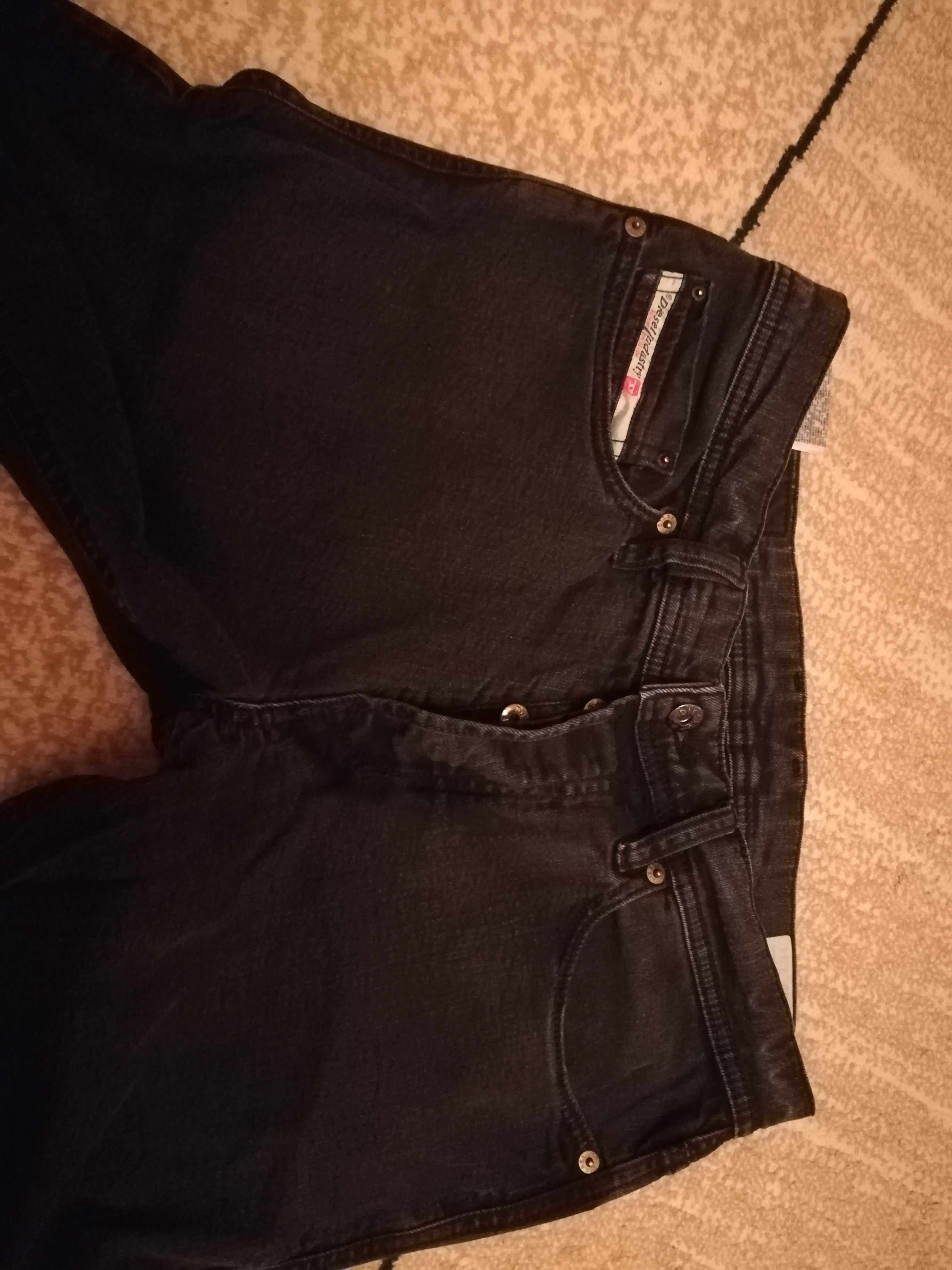Spodnie męskie jeansowe firmy Diesel