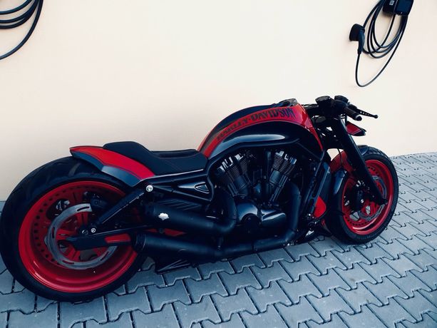 Harley Davidson V Road Custom