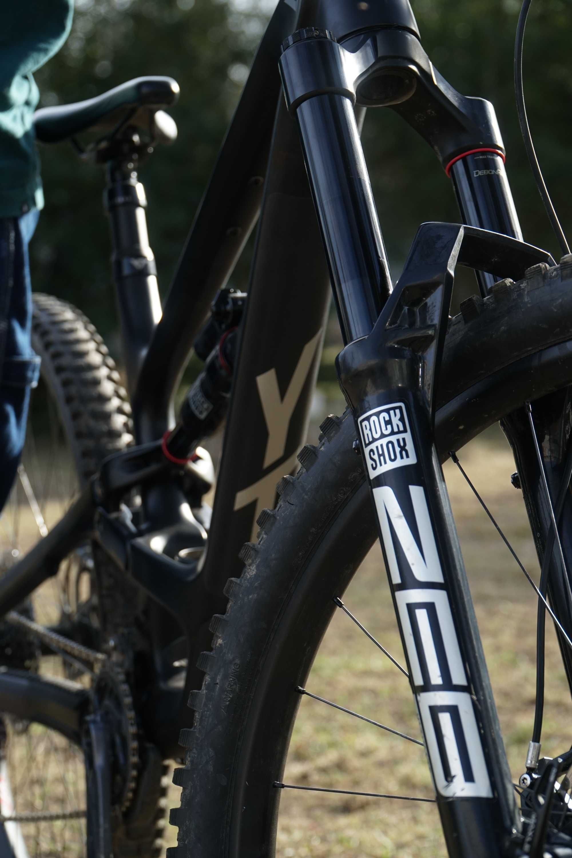 Nowy YT Capra Carbon, rozmiar M, Czarna, 29, Rockshox, Sram