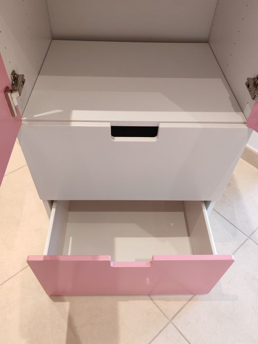 Móvel IKEA STUVA rosa e branco