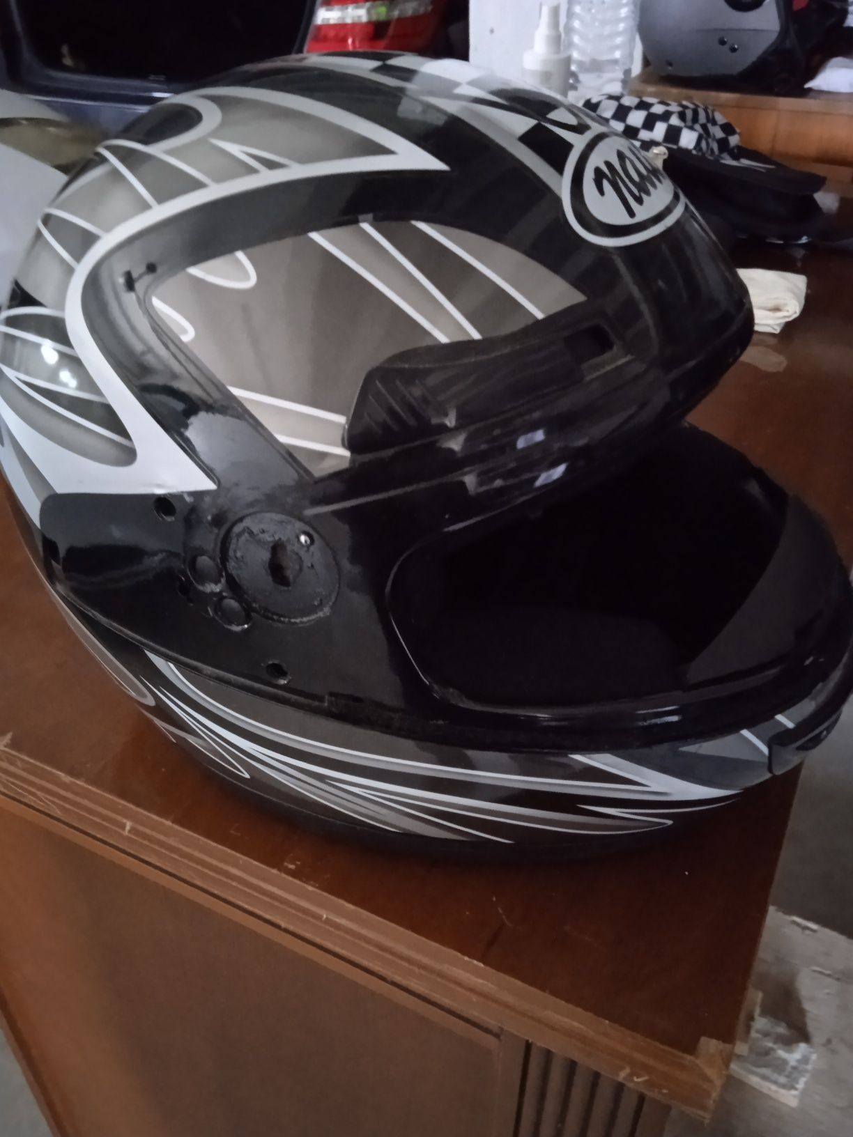 Capacete sem viseira