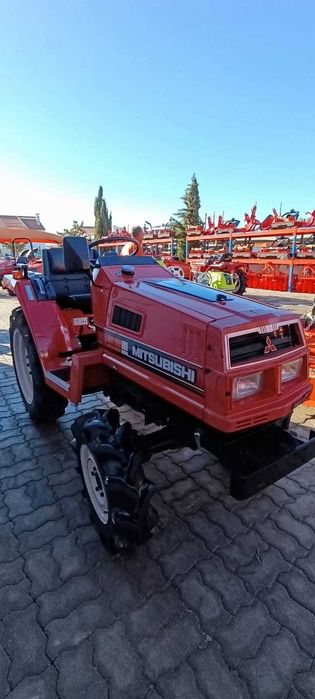 Campanha de Natal: Trator Mitsubishi mt16 + 4 alfaias POUPE 1250€