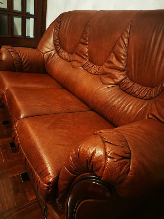 Como novos! Conjunto sofás em Couro