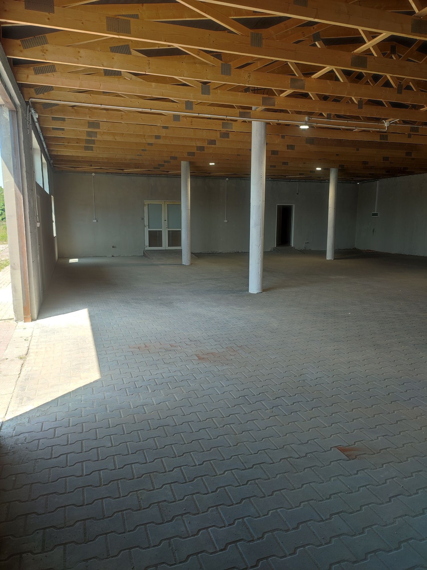 Wynajmę halę magazynową 300m2