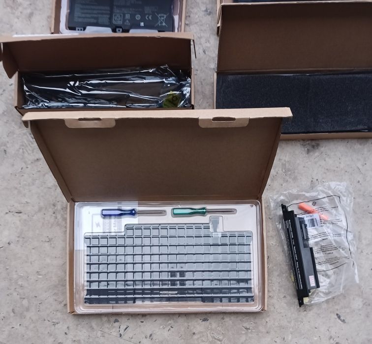 Батареи для ноутбуков разных моделей.