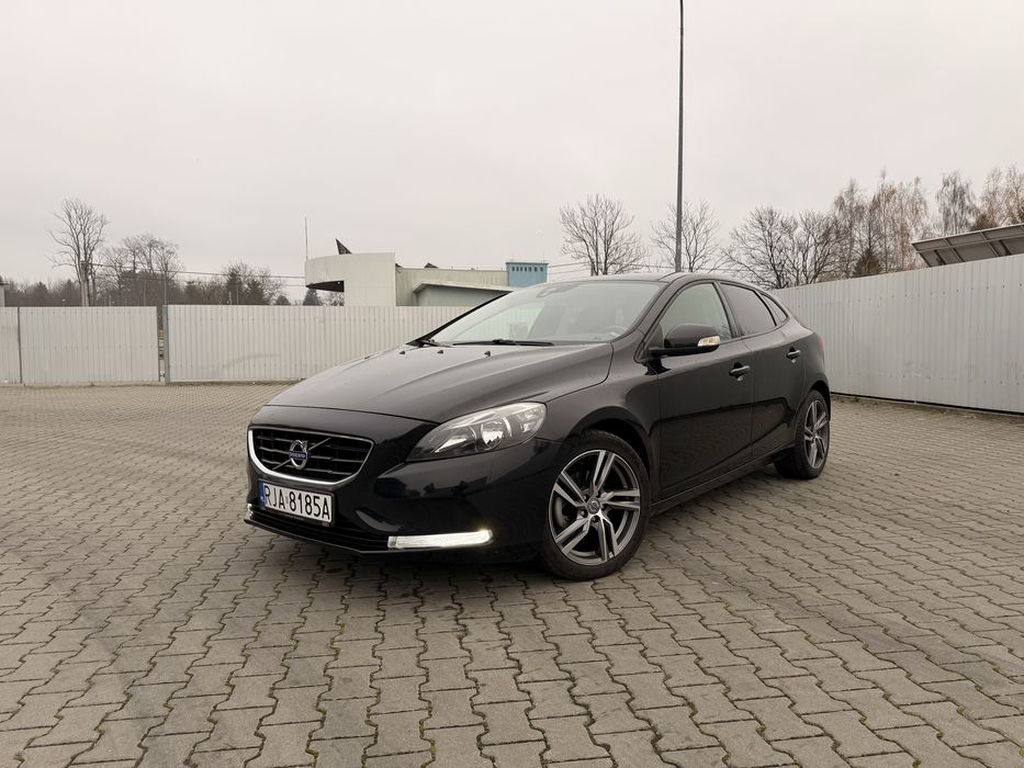 Volvo V40 1,6 d2 niski przebieg