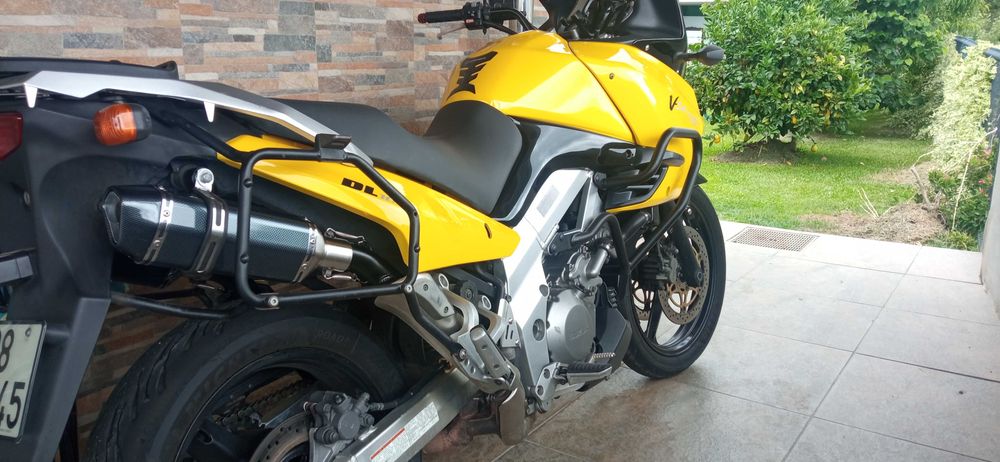 Suzuki vstrom DL 1000 de 2006 big trail ou troco por jeep , jipe 4x4
