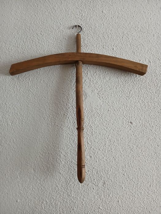 Cruzetas/cabides antigos