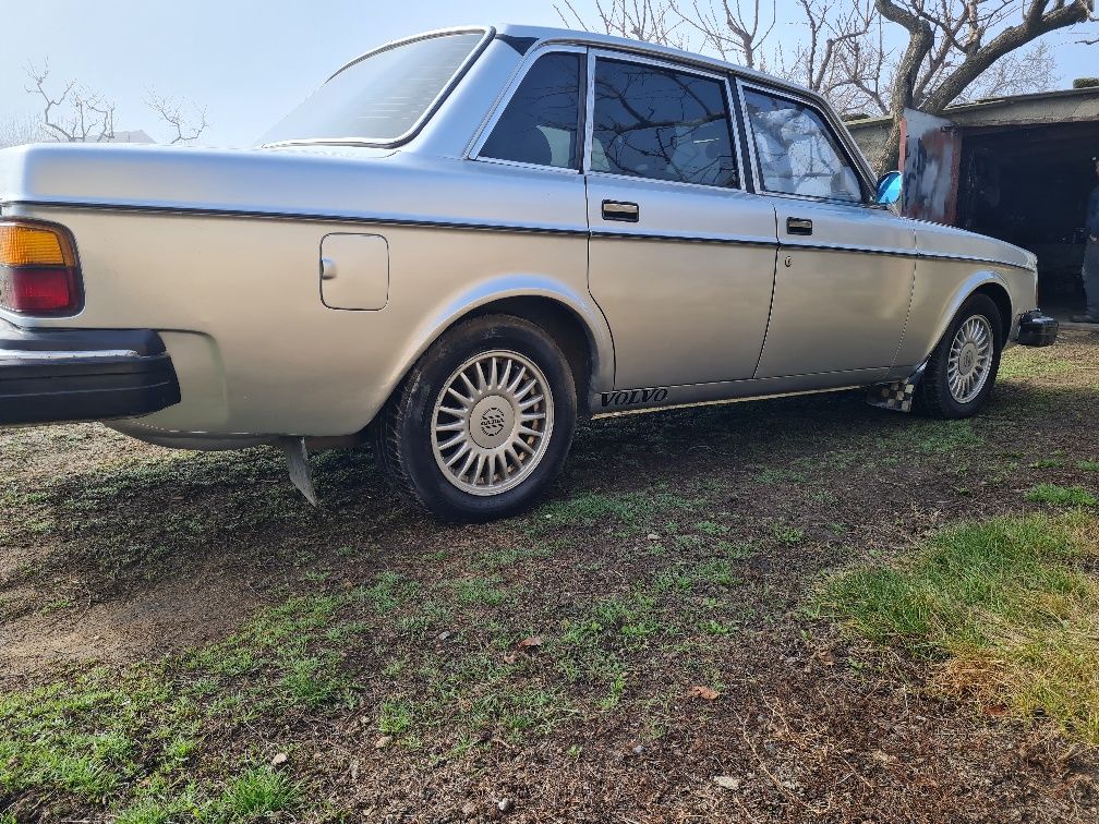 Авто __Volvo 244