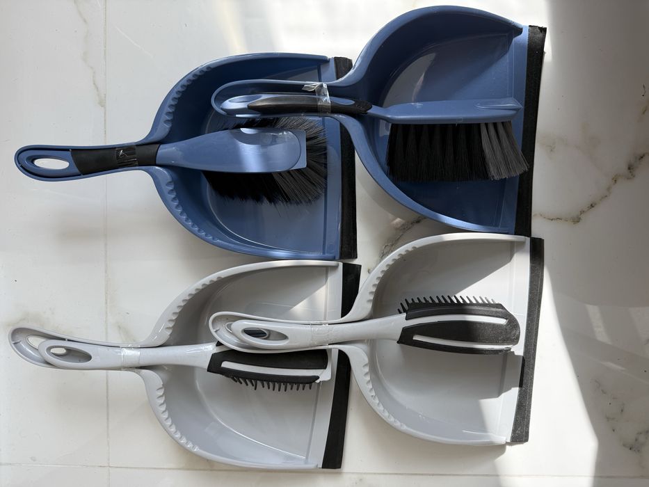 Совок для сміття зі щіткою. Совок з щіткою для прибирання